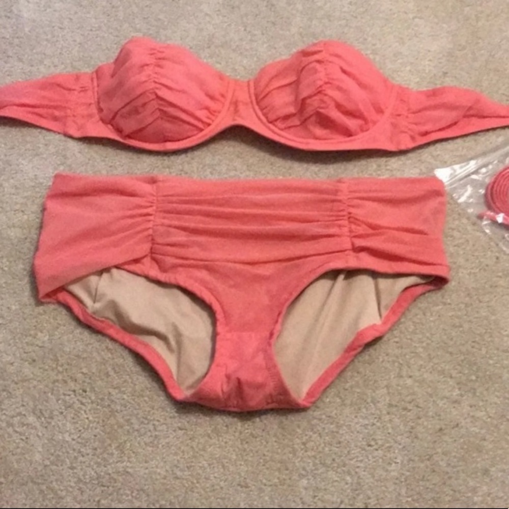 ❌ SOLD - JCrew Rushed Mid Rise Bikini